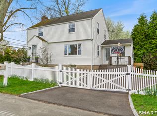 126 Ann St, Fairfield, CT 06824