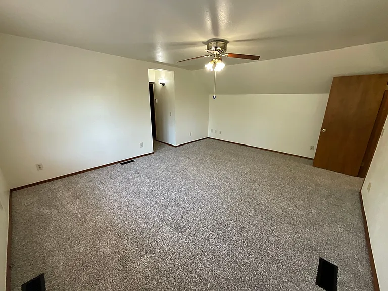 2750 N Midwest Blvd — Photo 23