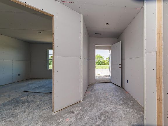 5th image of 3005 W Shasta Dr
