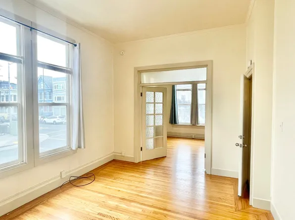 The Heart Of The Mission - Spacious 1br/1ba First Floor Apartment In Gated 4-Plex! Laundry! Progr..., 3350 26th St, San Francisco, CA 94110