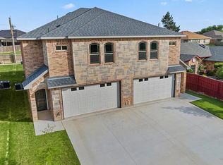 1327 Lakecrest Dr, Grand Prairie, TX 75051