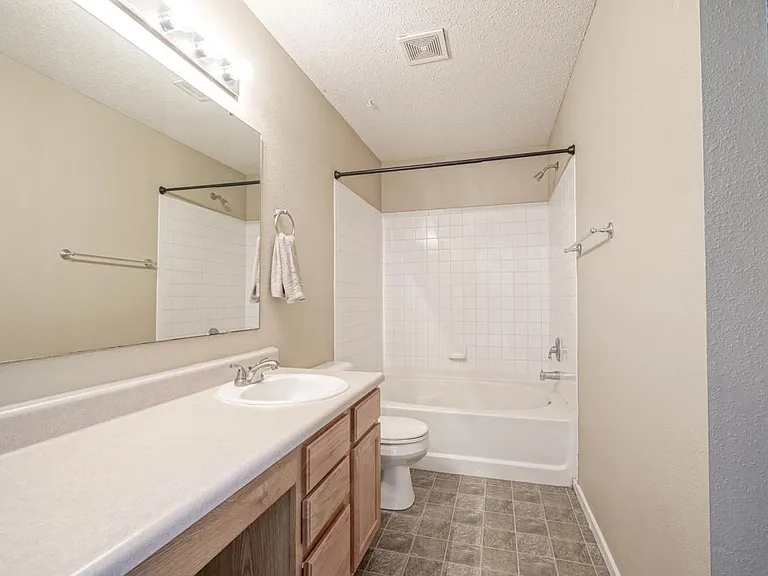 10155 Holly Berry Cir — Photo 18