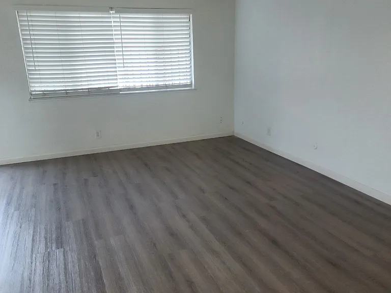 2928 Peachtree Dr #4 — Photo 13