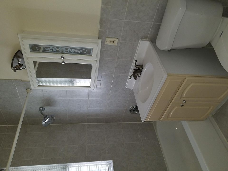 1st image of 295 Hollywood Ave #2