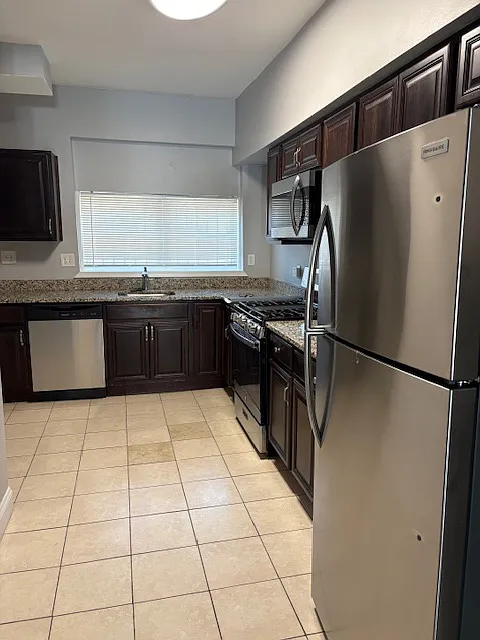 4 bed, 1500 sqft, $2,000 — Photo 4