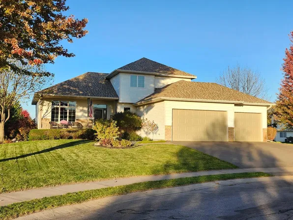 12778 Westwind Ct, Lindstrom, MN 55045