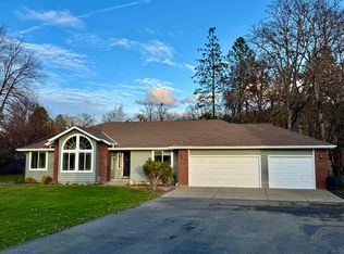 197 Joe Creek Rd, Merlin, OR 97532