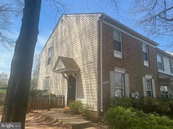 2902 White Oak Ln, Lanham, MD 20706