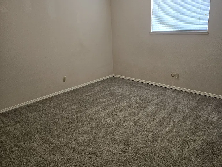 4025 E Sheridan Rd #D — Photo 5