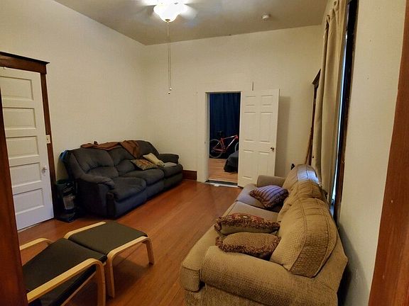 5th image of 836 N 6th Ave