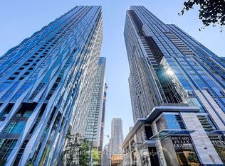 1 Yorkville Ave #3907, Toronto, ON M4W
