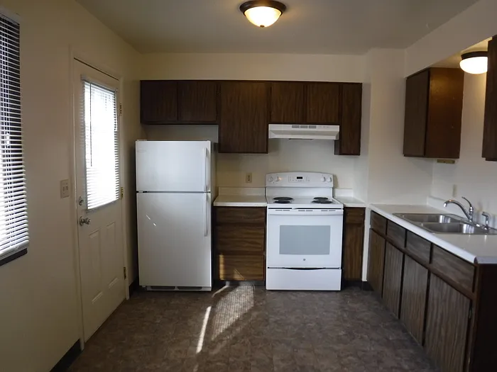 917 Pullman St #2 — Photo 3