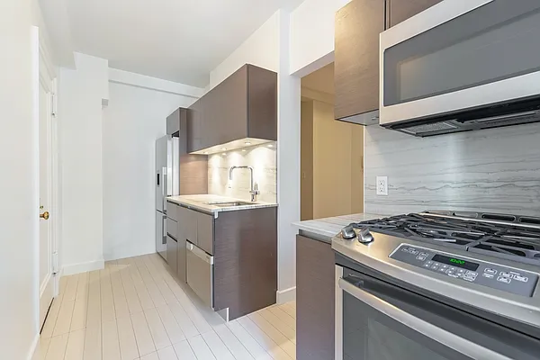 Rented by Stonehenge NYC LLC | media 4