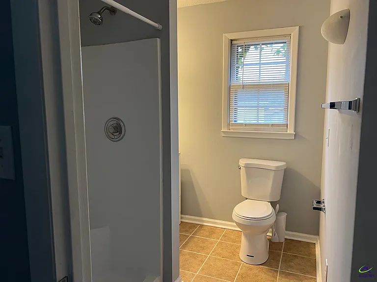 1506 Main St — Photo 13