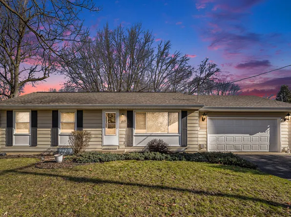 1511 Forest Dr, Portage, MI 49002