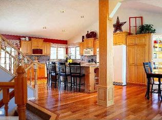 386 Ripley Ave, Saint Paul, MN 55117