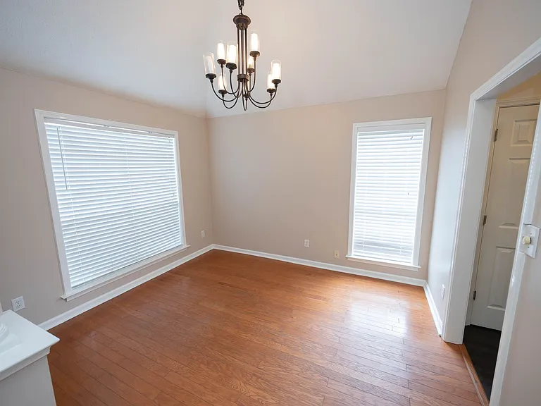 8013 Copperfield Dr — Photo 12