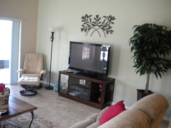 5th image of 347 Acadia Dr