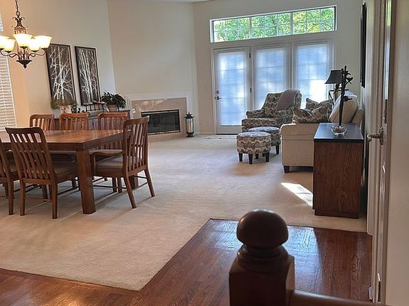 485 Cloverfield Ln
