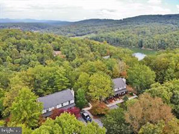 547 King St #17B, Basye, VA 22810