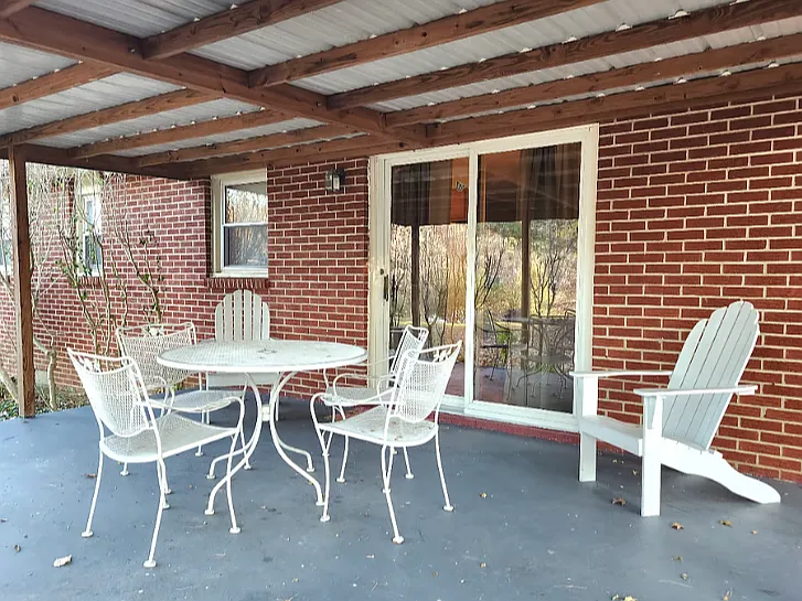 241 Lisa Ln — Photo 17