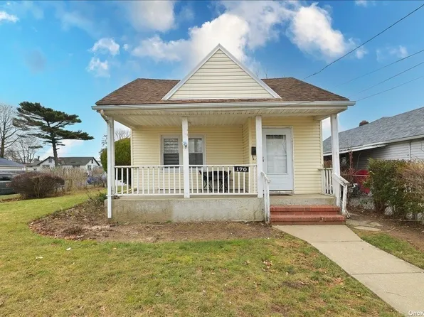 170 Forest Ave, Roosevelt, NY 11575