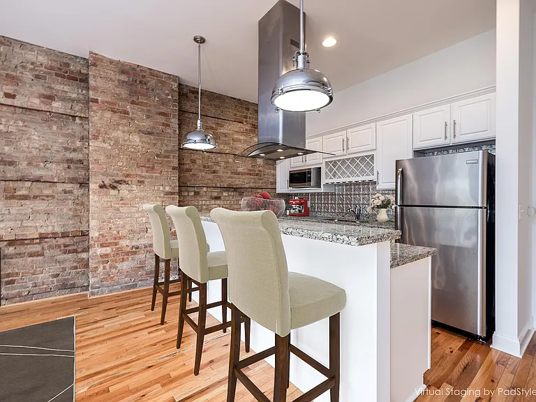 The Fenton Apartments — Photo 6