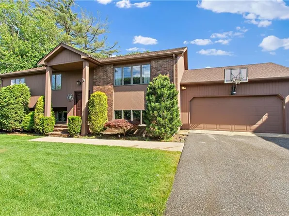 1164 Scituate Ave, Cranston, RI 02921