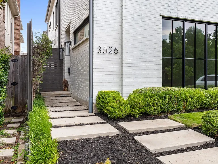 3526 Asbury St — Photo 5