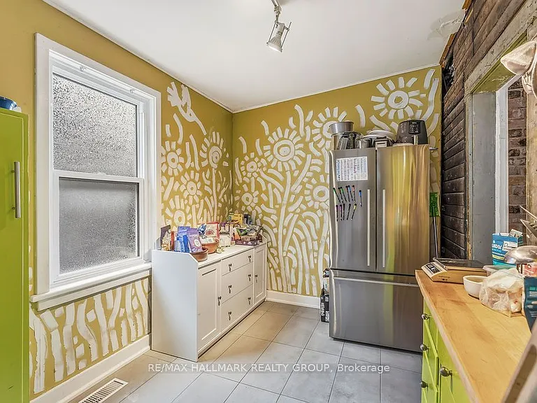 439 Kent St — Photo 19
