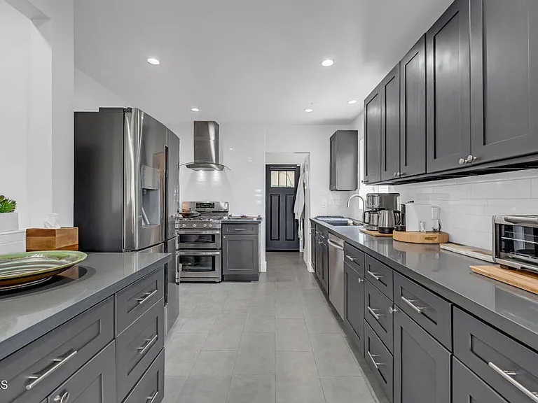 5614 Coliseum St — Photo 10
