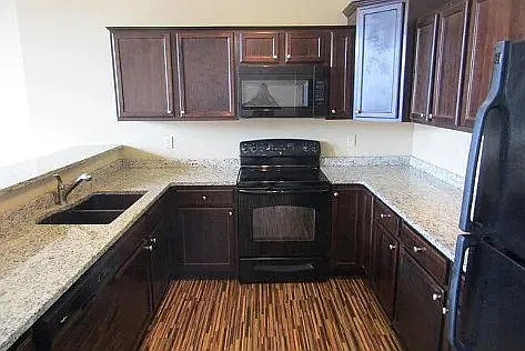 356 Main St #24 — Photo 3