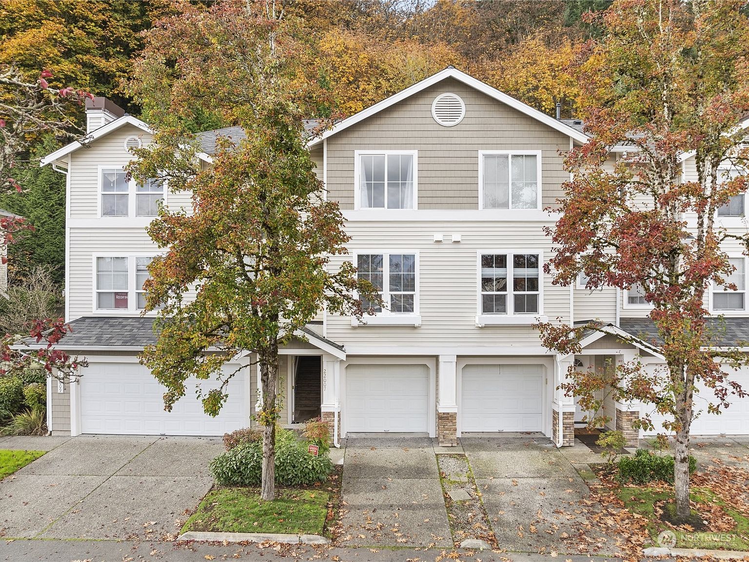 22007 S 39th Place, Kent, WA 98032 | Zillow