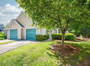 104 Duchess Ln, Chapel Hill, NC 27517