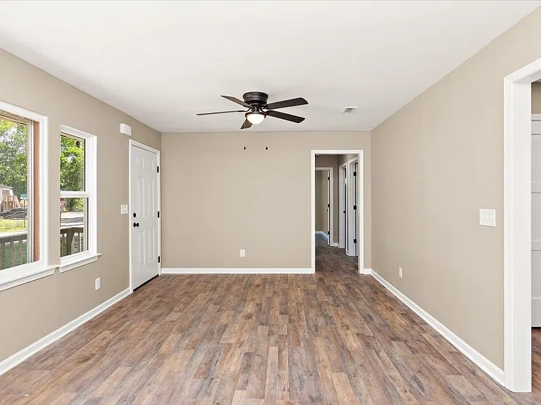 309 Rickenbacker Dr — Photo 6