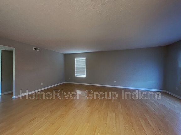 3rd image of 12401 Deerview Dr