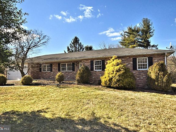 2nd image of 29 Walnel Dr