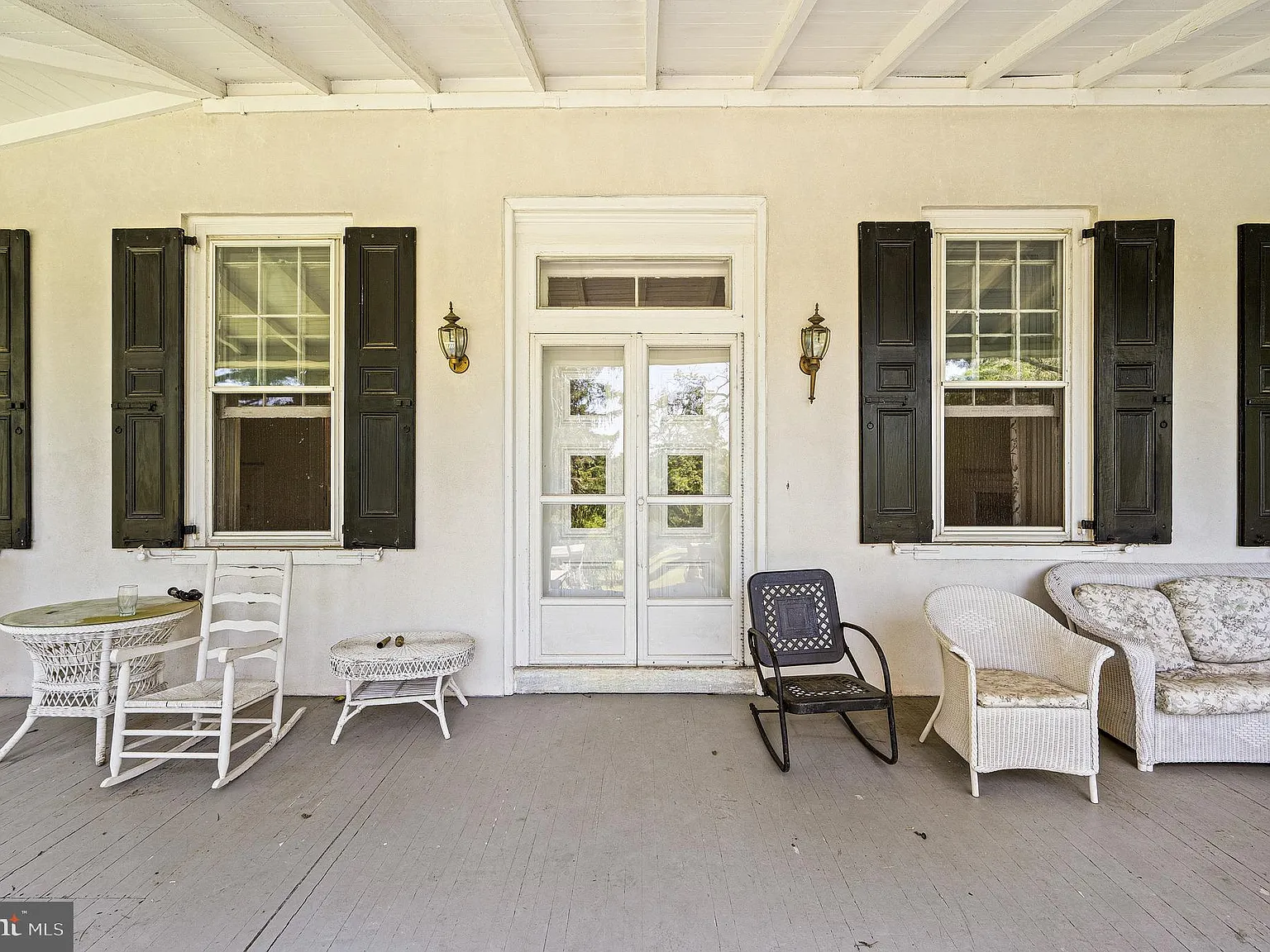 6 bed, 3592 sqft, $4,600 — Photo 3