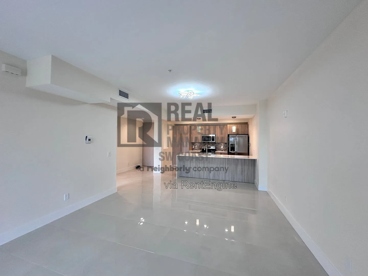 2 bed, 2.0 bath, 1070 sqft, $1,950 — Photo 2