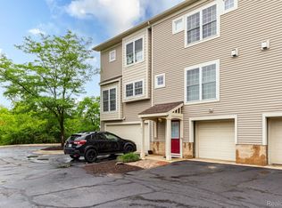 1017 Bluestem Ln, Ann Arbor, MI 48103