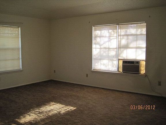 4th image of 2520 N Rebecca Ave