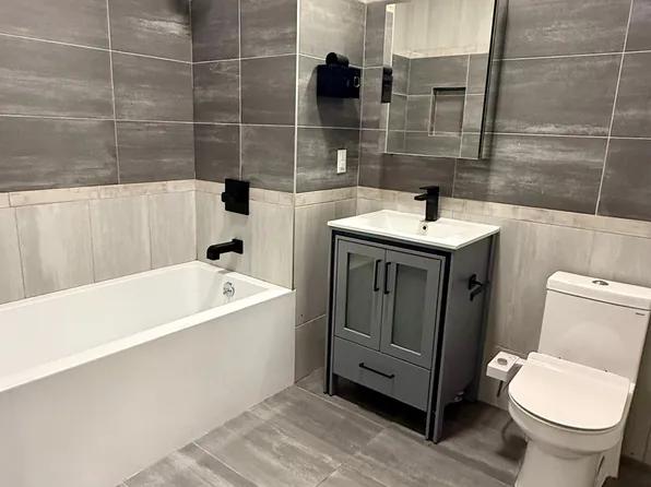 156 Erasmus Street image 6 of 12