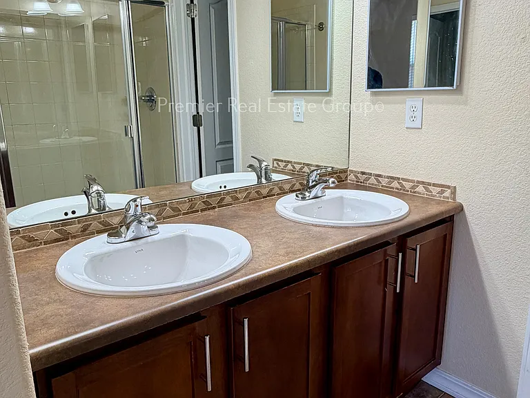 6283 Liberty Hl — Photo 10