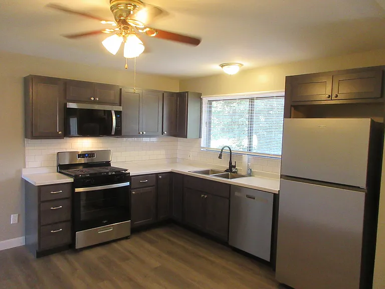 10 Cricket Ct — Photo 6