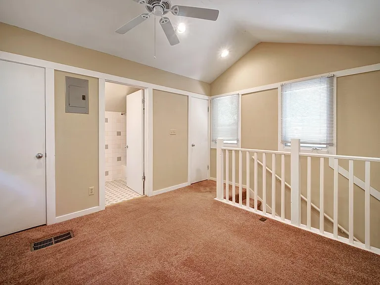 4506 Caswell Ave #B — Photo 17