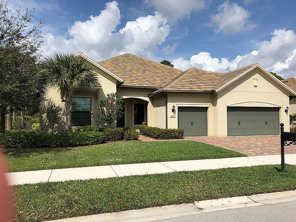 1st image of 4921 SW Gossamer Cir