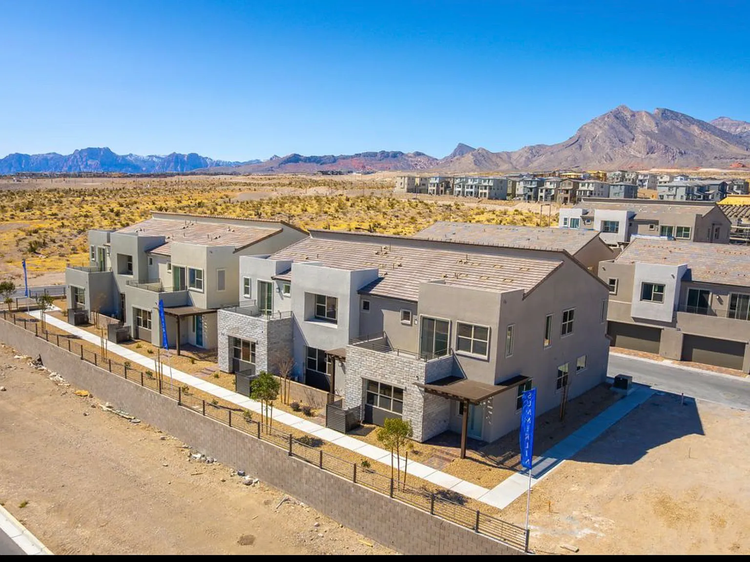 5 bed, 2163 sqft, $4,500 — Photo 4