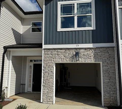 3rd image of 25 Joyner Park Drive