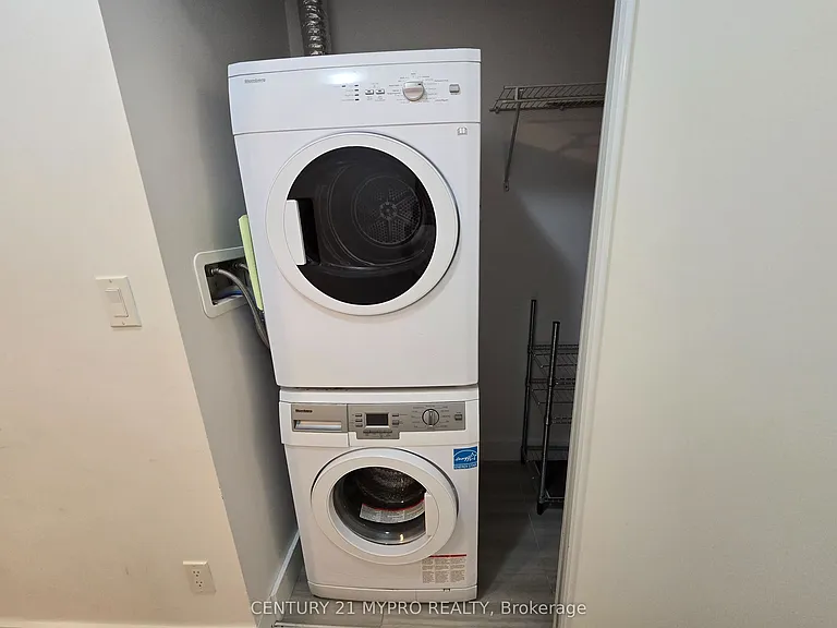 150 Fairview Mall Dr #802 — Photo 20