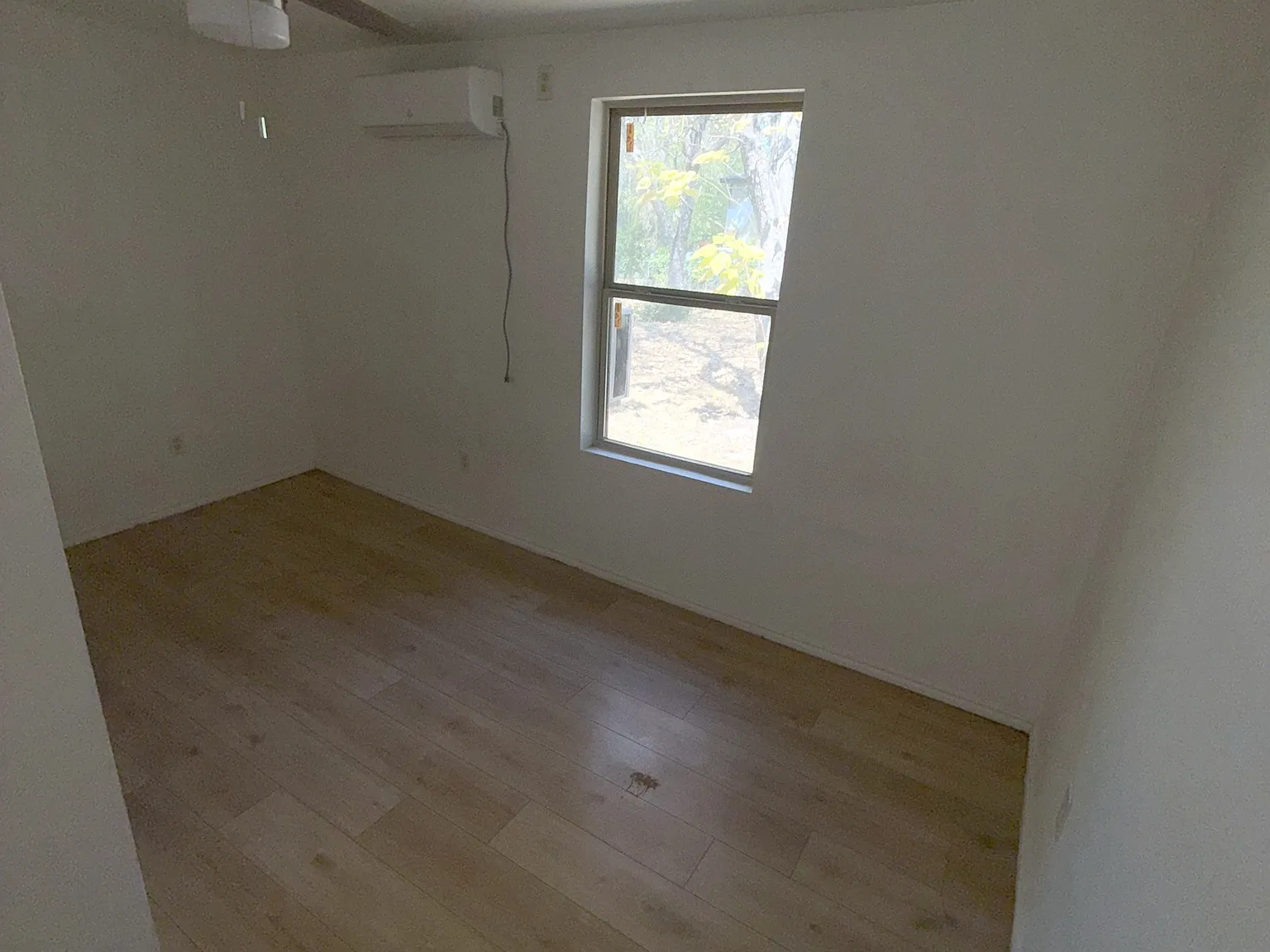 4 bed, 1176 sqft, $2,100 — Photo 4